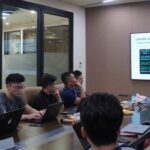 Xây dựng hệ thống E-Learning cho doanh nghiệp: mua sẵn hay đặt làm riêng?