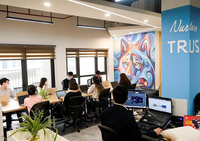 Đội phát triển phần mềm của Savvycom làm việc tại văn phòng Hà Nội